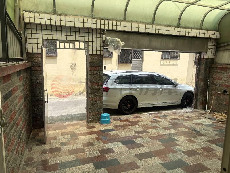 漢神百貨旁6大房大面寬透天