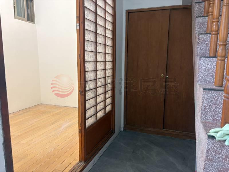 漢神百貨旁6大房大面寬透天房屋室內格局與周邊環境
