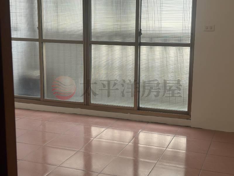 漢神百貨旁6大房大面寬透天房屋室內格局與周邊環境