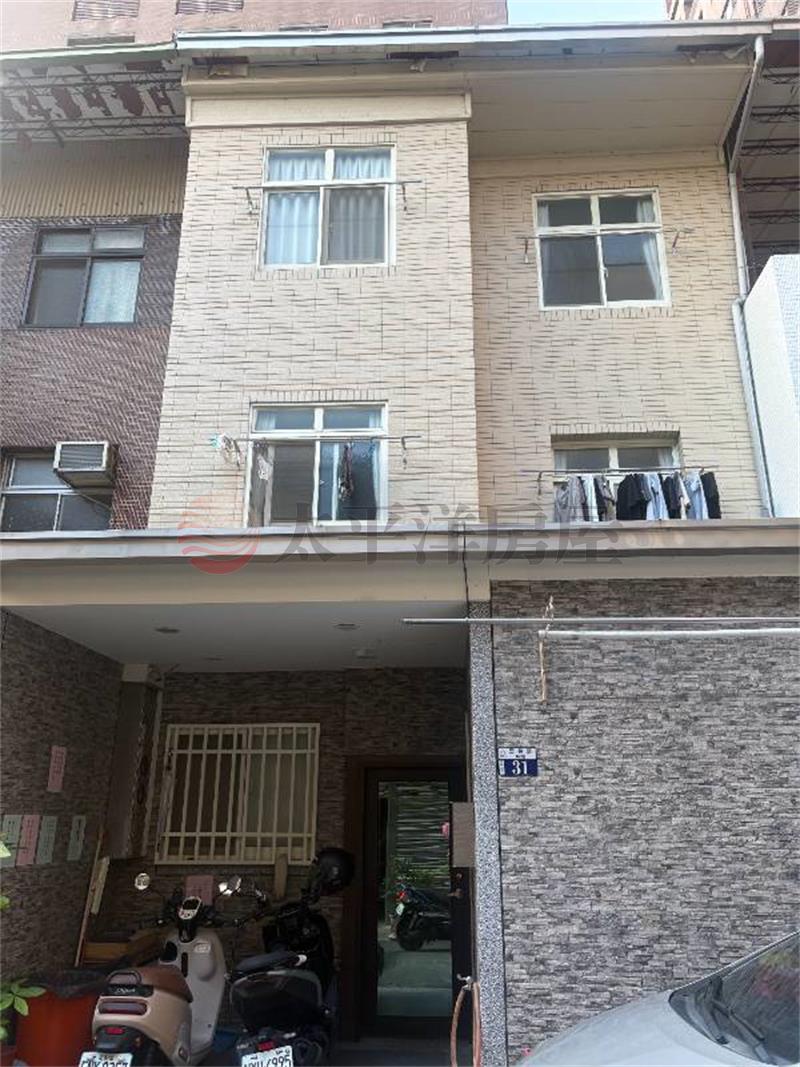 逢甲超夯商圈整棟收租高投報10間透套房屋室內格局與周邊環境
