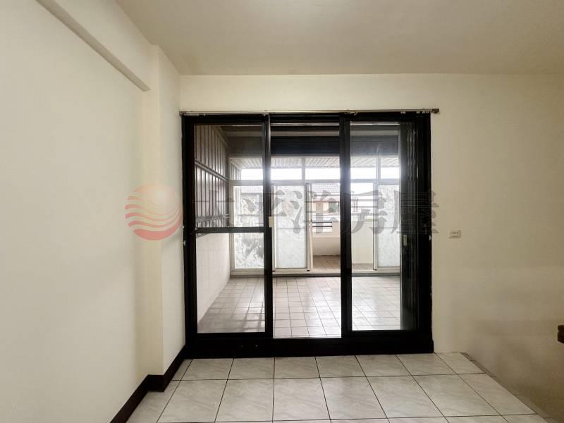 員林東彰路旁社區別墅房屋室內格局與周邊環境