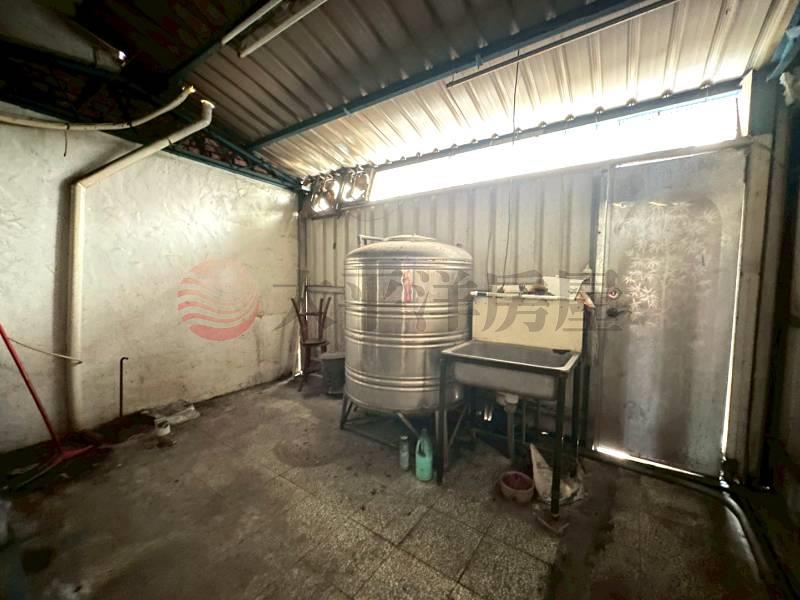 華成市場正浮圳路店面房屋室內格局與周邊環境