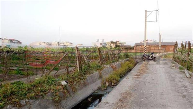 員林員大路旁農地房屋室內格局與周邊環境