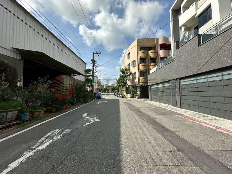 新法院旁美建地房屋室內格局與周邊環境