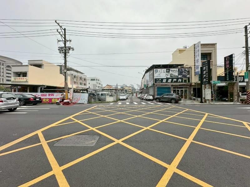 新法院旁美建地房屋室內格局與周邊環境