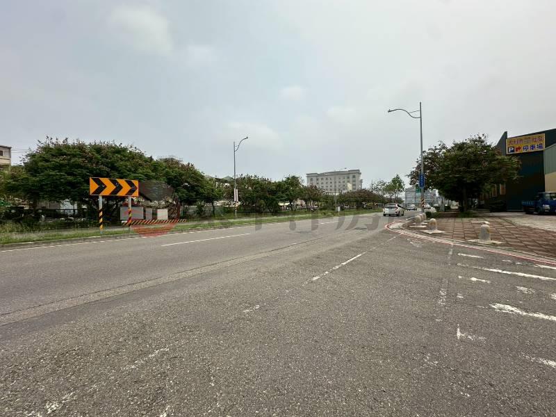 新法院旁美建地房屋室內格局與周邊環境