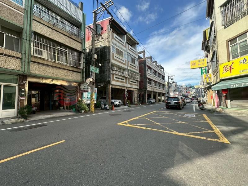 正浮圳路衝衝衝建地房屋室內格局與周邊環境