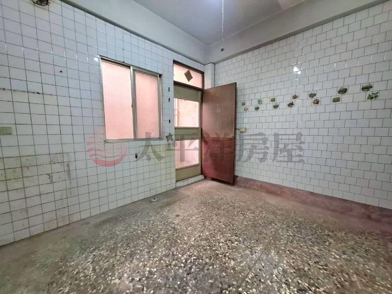 獨家-民族低價三房公寓房屋室內格局與周邊環境