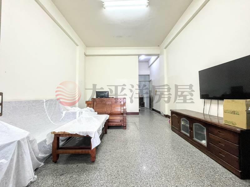 獨家專簽:信義國中旁騎樓透店/12米路房屋室內格局與周邊環境