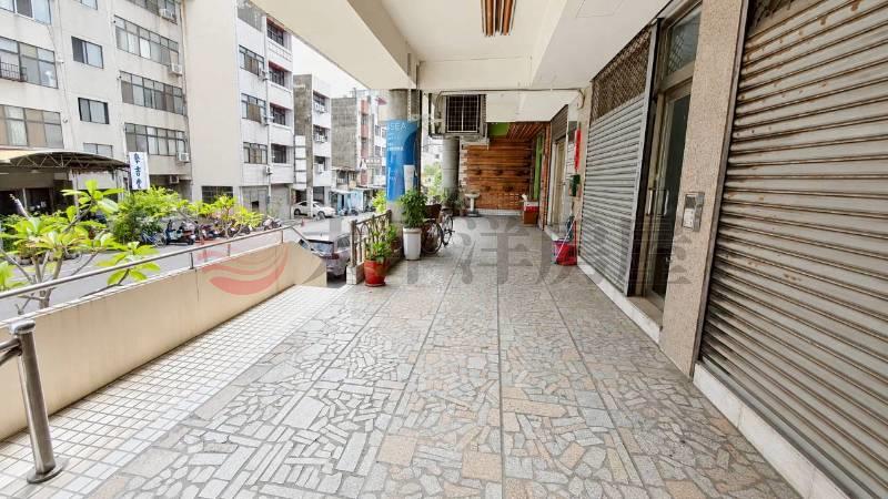 勞保局旁店住歐香家園房屋室內格局與周邊環境