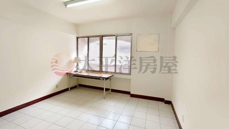 勞保局旁店住歐香家園房屋室內格局與周邊環境