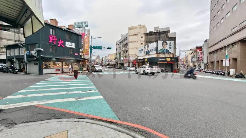 商業區4套房整新透天房屋室內格局與周邊環境
