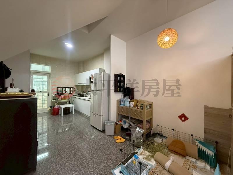 和美壘球場輕屋齡美墅房屋室內格局與周邊環境