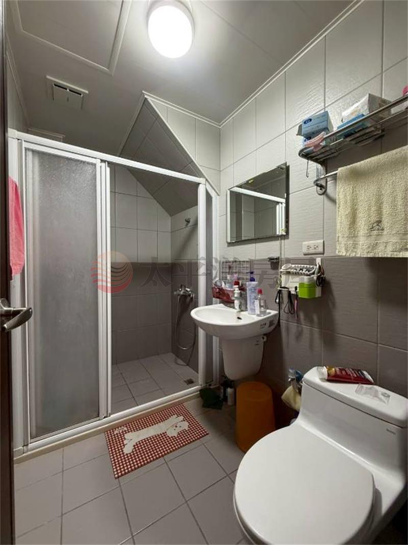 和美壘球場輕屋齡美墅房屋室內格局與周邊環境