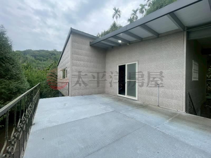 草屯新双龍渡假農地房屋室內格局與周邊環境