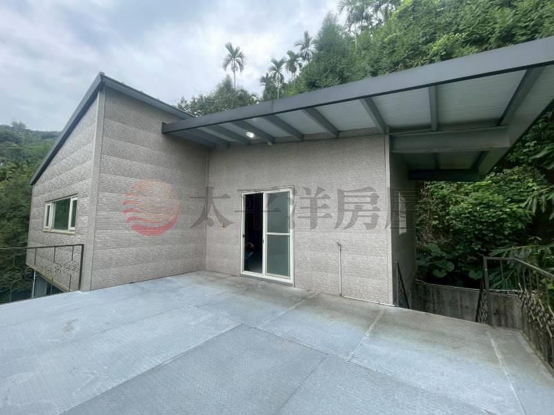 草屯新双龍渡假農地房屋室內格局與周邊環境