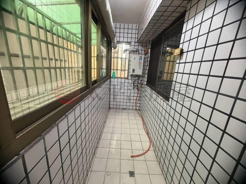 員林國稅局旁溫馨美三房房屋室內格局與周邊環境