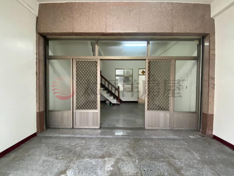 育英學區優質店住美透天房屋室內格局與周邊環境