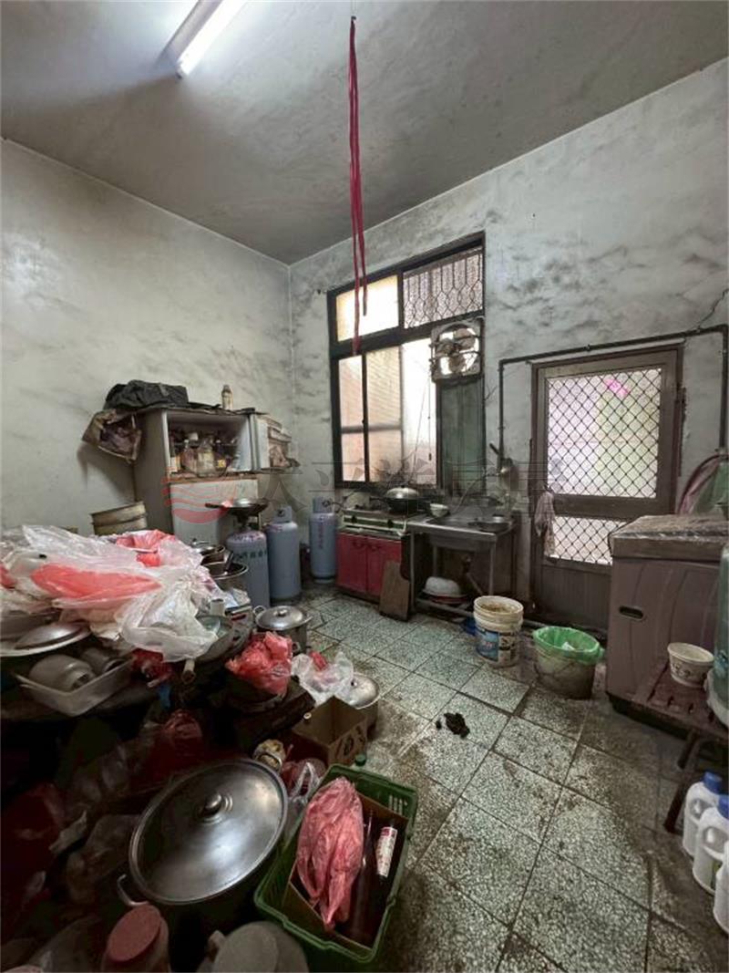 專簽-「戰亂風」彰南路三段透天厝房屋室內格局與周邊環境