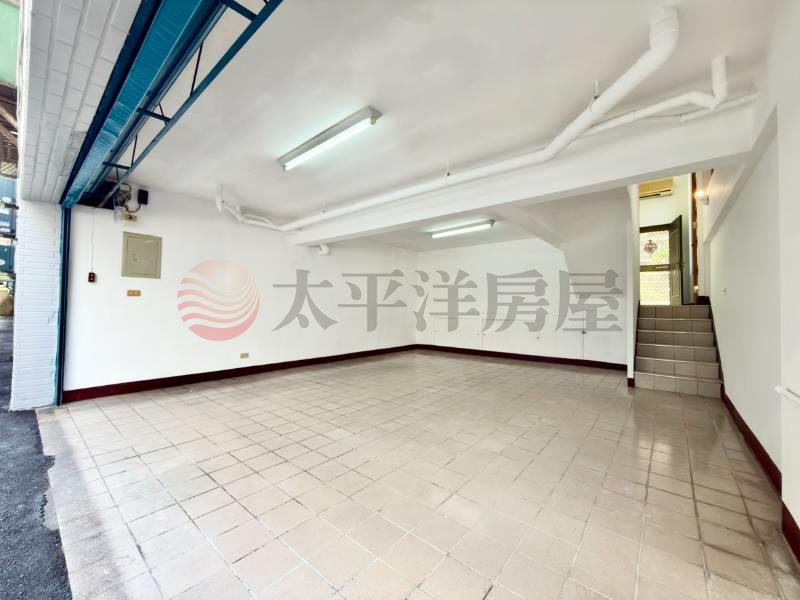 平鎮倚天大地稀有邊間透天房屋室內格局與周邊環境