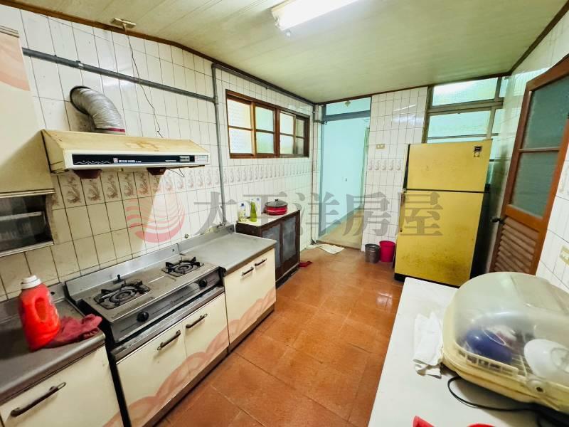 公園路俗透天房屋室內格局與周邊環境