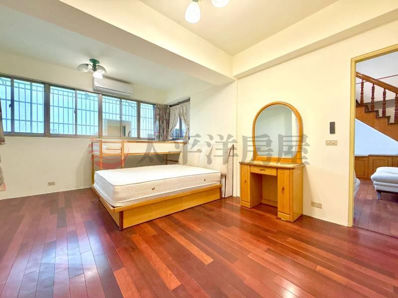 興大聖學府樓中樓景觀大戶房屋室內格局與周邊環境