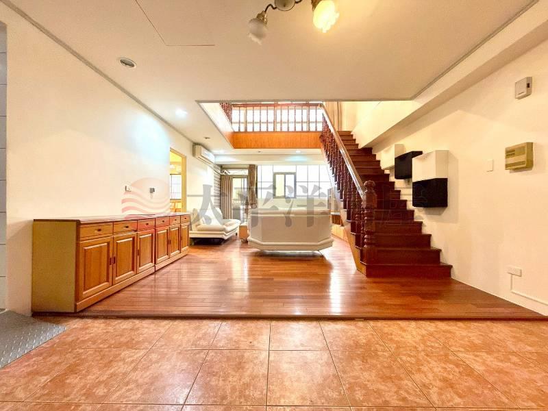 興大聖學府樓中樓景觀大戶房屋室內格局與周邊環境