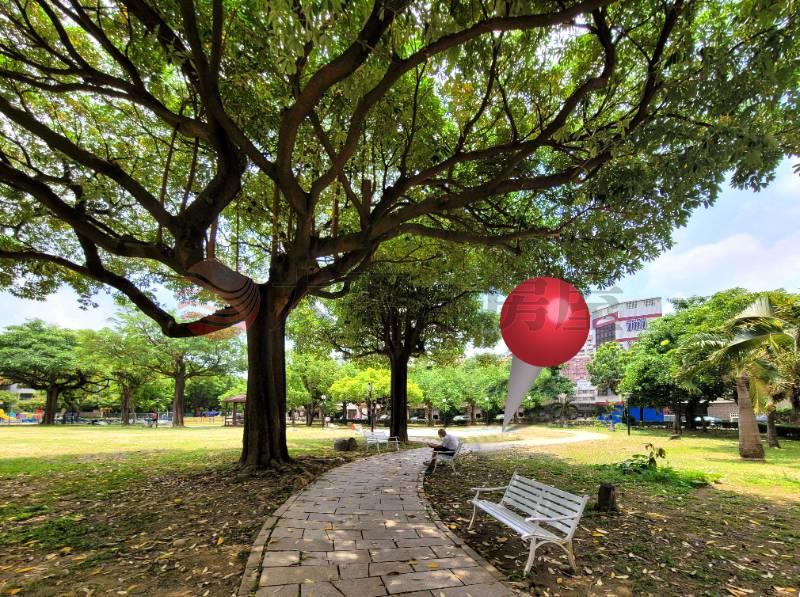 【陽明公園】雙臨大道黃金角店*三大門面房屋室內格局與周邊環境