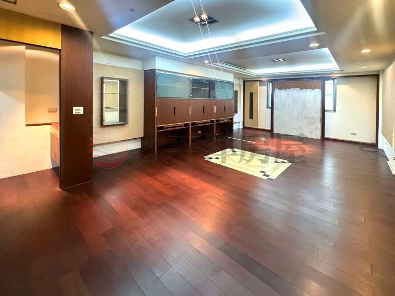 ㊣永安街15米寬敞大道｜賺錢黃金店面房屋室內格局與周邊環境