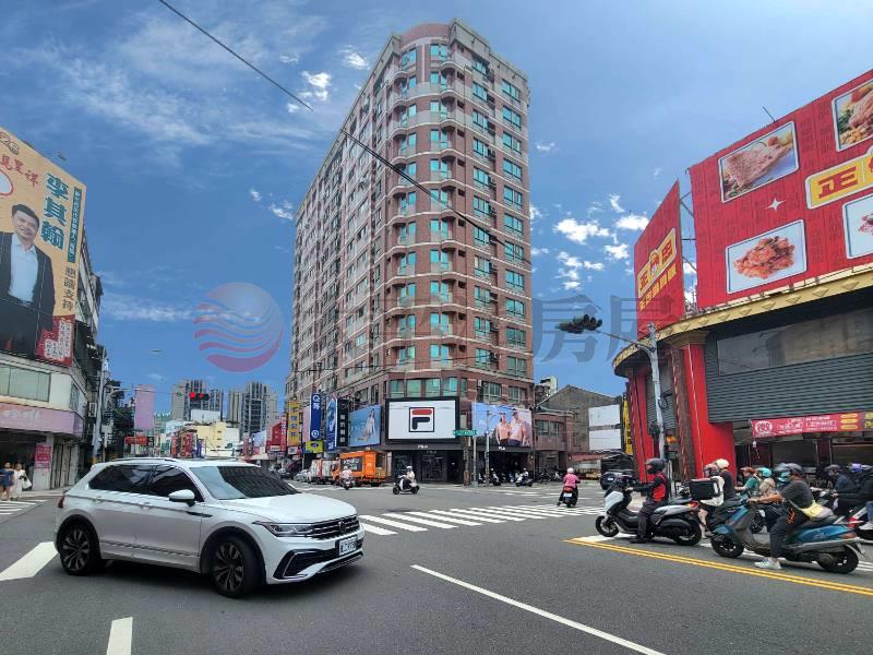 曉陽桂冠次頂樓|4大房+車位房屋室內格局與周邊環境