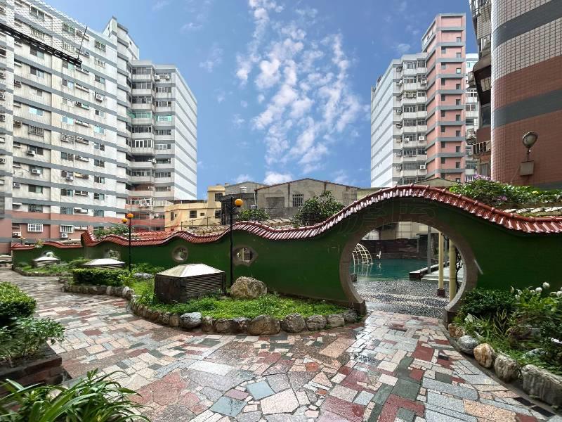 金馬大鎮 建31坪 三房電梯房屋室內格局與周邊環境