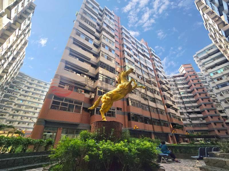 金馬大鎮 建31坪 三房電梯房屋室內格局與周邊環境