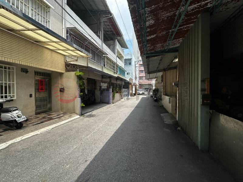 彰興國中校園旁/5套房規劃/自住出租房屋室內格局與周邊環境
