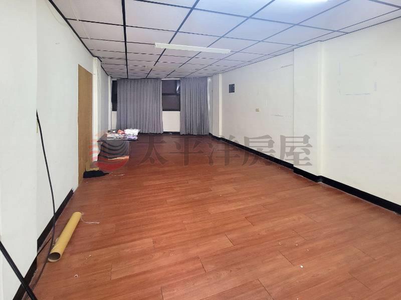 正中華西路霸氣3店王｜超大10.35米面房屋室內格局與周邊環境