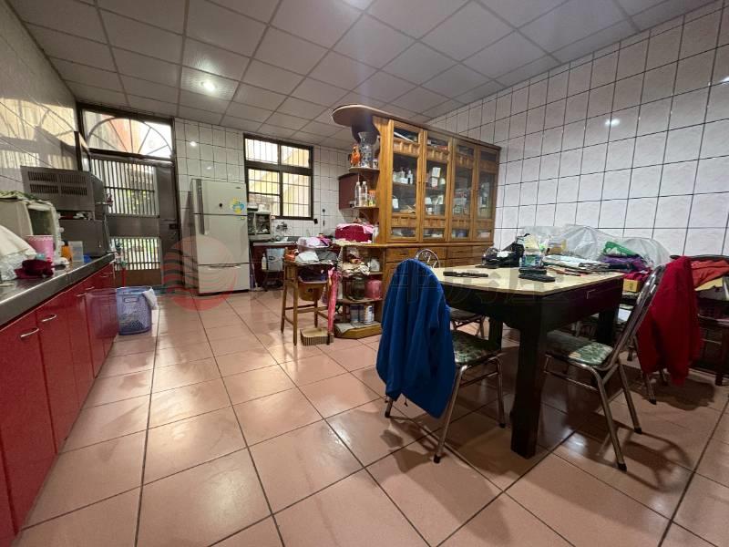 捷運G09站黃金地段大透天房屋室內格局與周邊環境