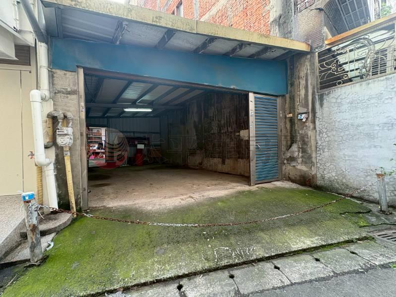 捷運G09站黃金地段大透天房屋室內格局與周邊環境