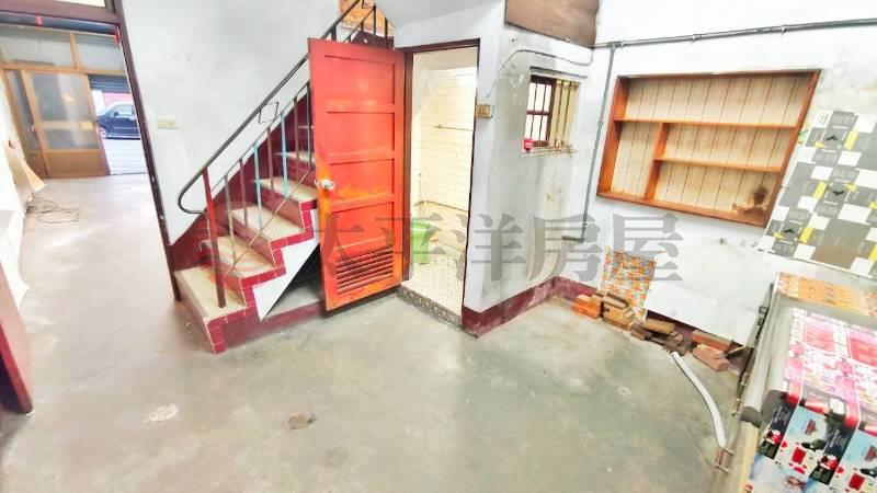 東山派出所旁店面房屋室內格局與周邊環境