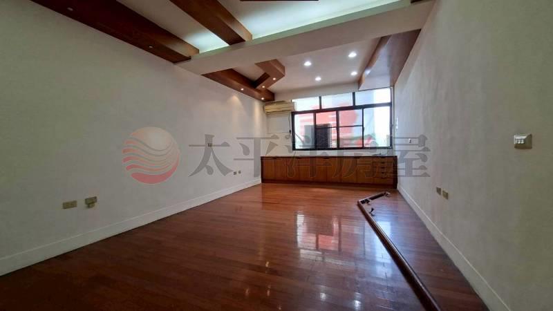 正萬年路店住房屋室內格局與周邊環境