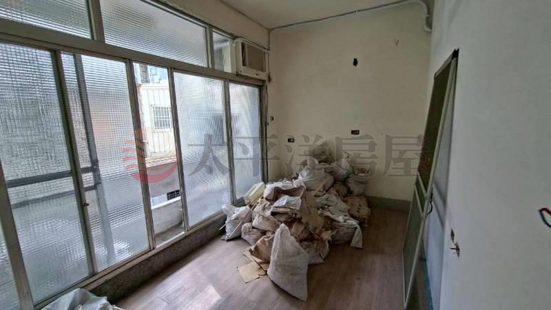 浮圳路旁透天房屋室內格局與周邊環境