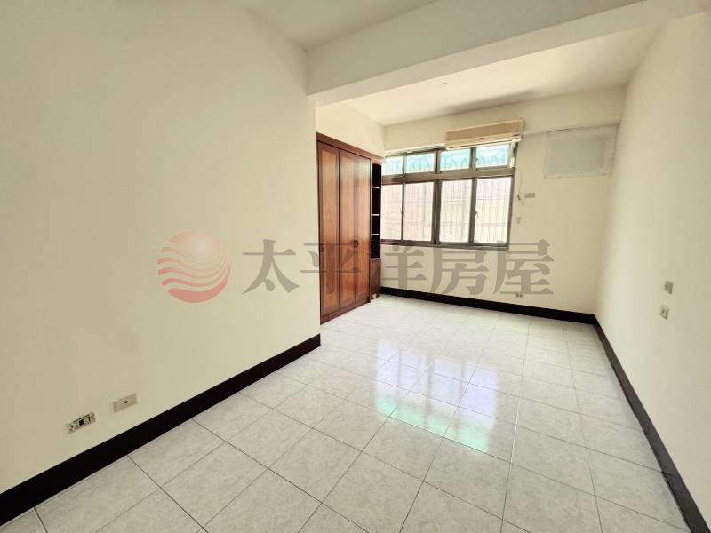 建國路旁透天房屋室內格局與周邊環境