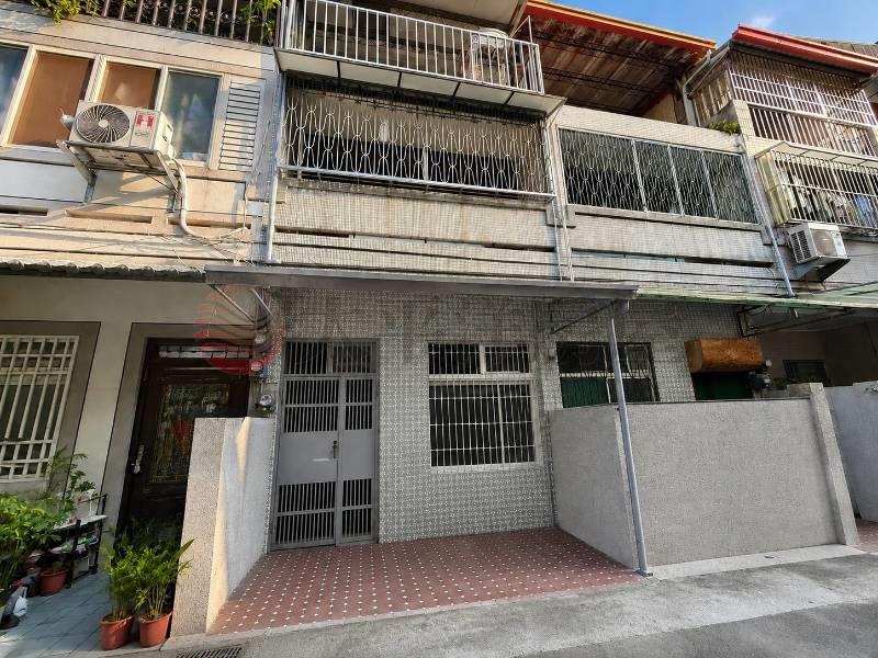 彰化中正路旁透天房屋室內格局與周邊環境