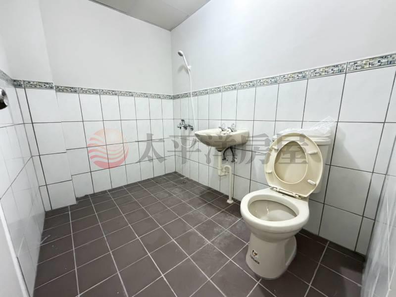 彰化中正路旁透天房屋室內格局與周邊環境