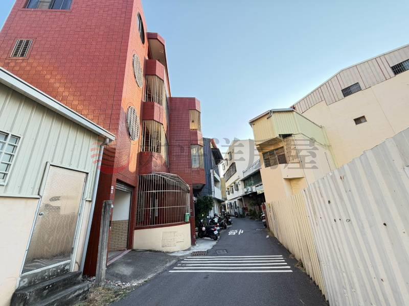 彰化後站旁大面寬別墅房屋室內格局與周邊環境