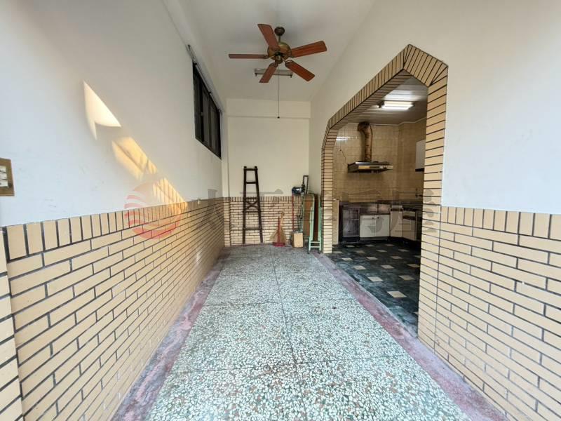 彰化後站旁大面寬別墅房屋室內格局與周邊環境