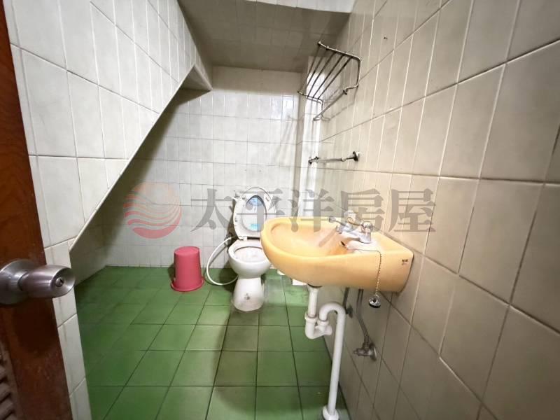 彰化後站旁大面寬別墅房屋室內格局與周邊環境