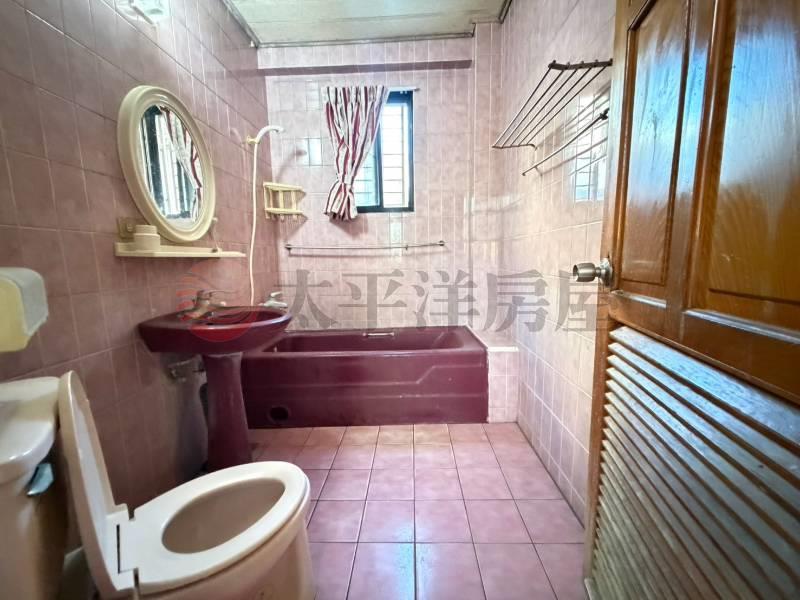 彰化後站旁大面寬別墅房屋室內格局與周邊環境