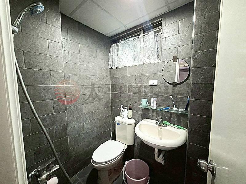 永大路商圈4房平車房屋室內格局與周邊環境