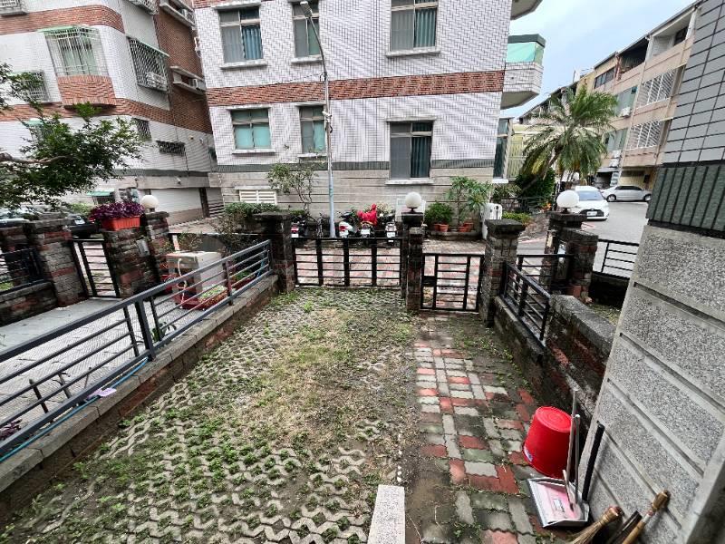 東區自由路雙車墅房屋室內格局與周邊環境