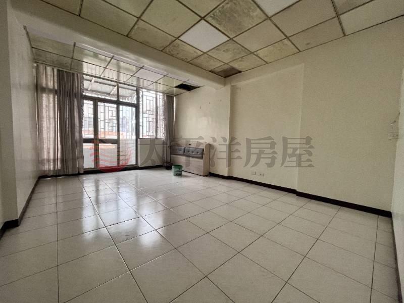 東區自由路雙車墅房屋室內格局與周邊環境