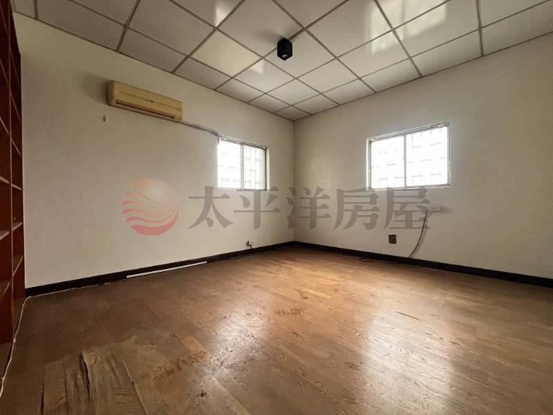 東區自由路雙車墅房屋室內格局與周邊環境